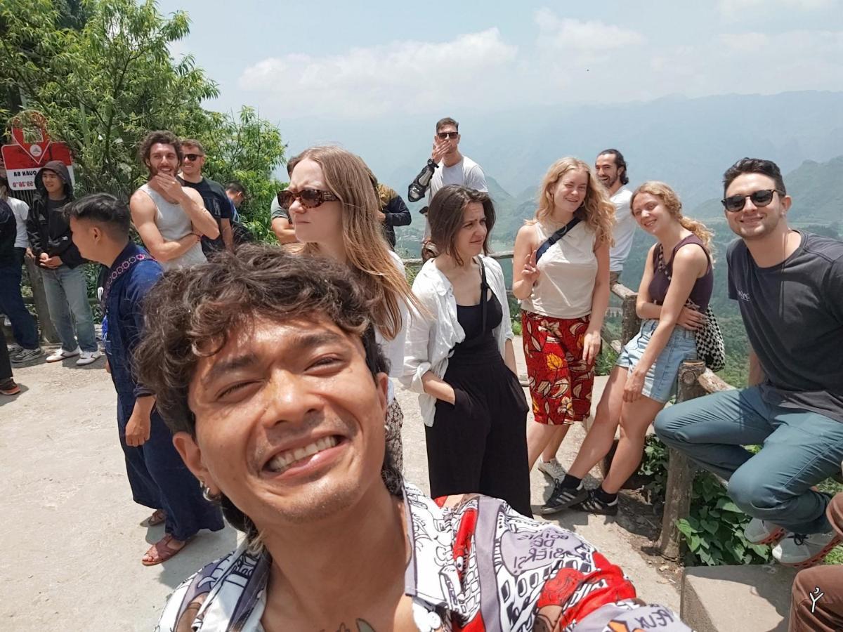 Ha Giang Lotus Hostel Motorbikes Tours Esterno foto