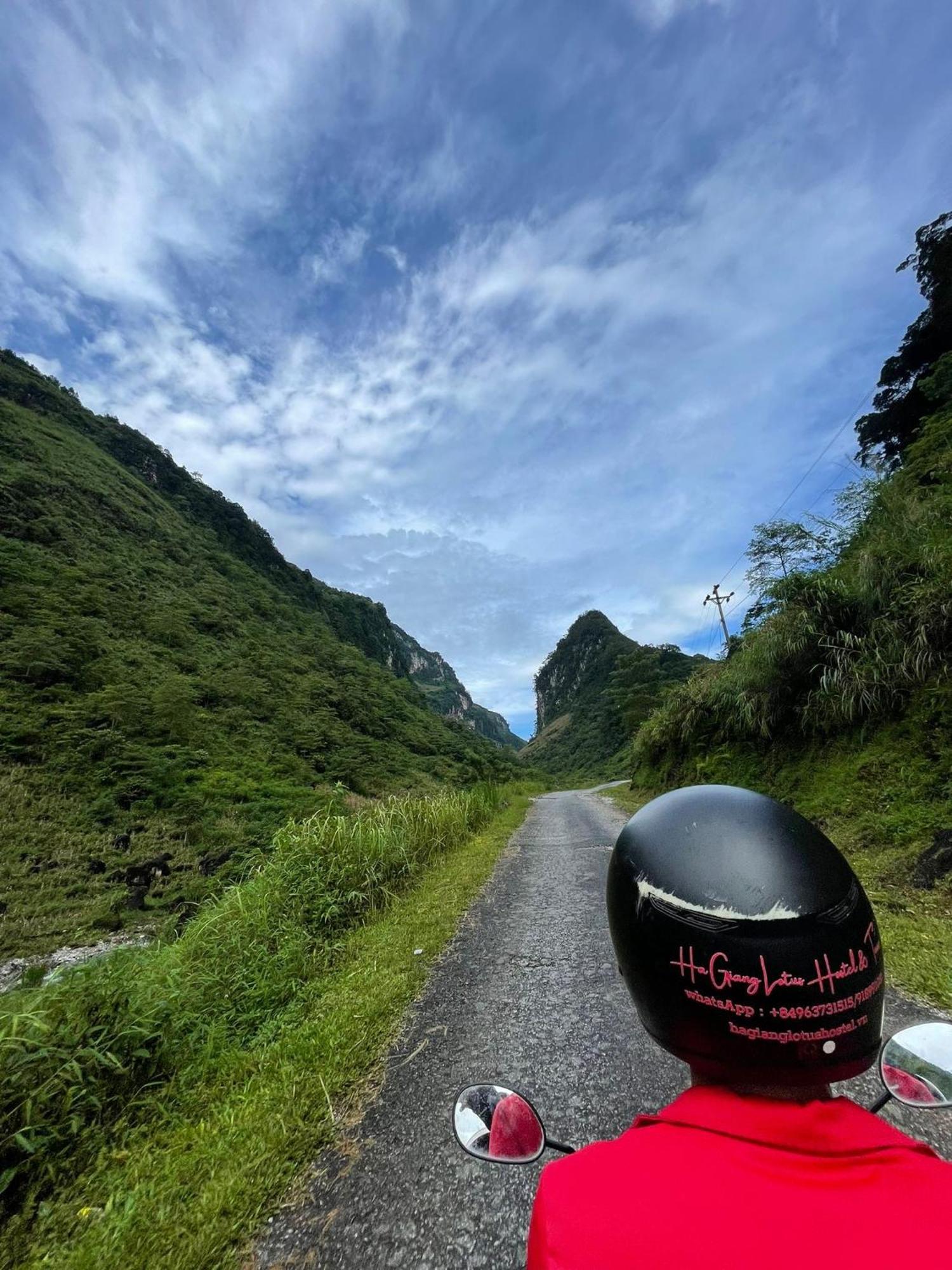 Ha Giang Lotus Hostel Motorbikes Tours Esterno foto